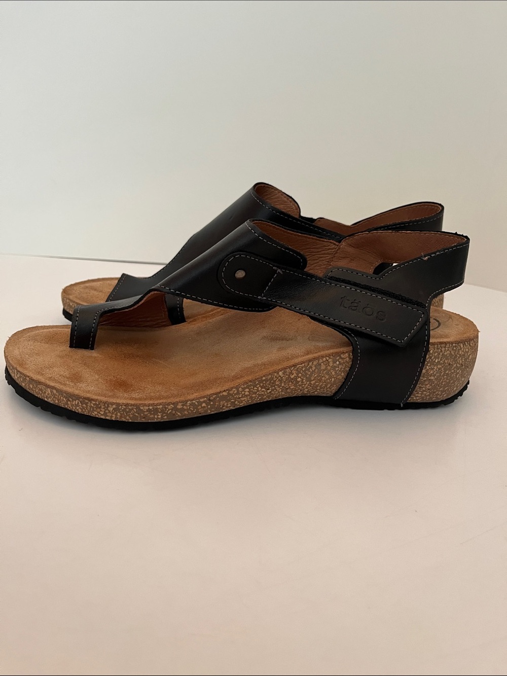 Taos Fame Sandals, black leather, size 40 or US 9-9.5, arch support - Picture 3 of 8